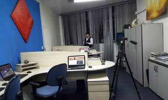 Imagem 3: Conjunto Comercial para Venda em São Paulo, República, 2 banheiros