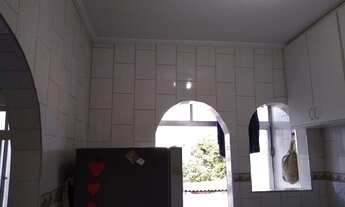 Imagem 3: Apartamento no 2° andar, Sala, 2 dormitórios 1Wc Social, Coz. A. de Serv. uma vaga colet