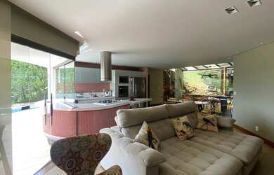 Imagem 2: Casa de condomínio para venda com 274 metros quadrados com 4 quartos