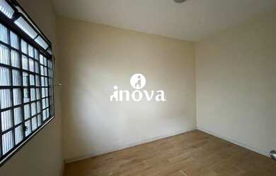 Imagem 4: Casa para aluguel, 6 quartos, 3 suítes, 2 vagas, Vila Olímpica - Uberaba/MG