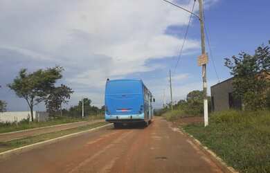 Imagem 3: Lotes no bairro tiradentes ao lado portal