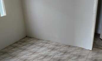 Imagem 7: Casa para aluguel possui 80 metros quadrados com 2 quartos em Cajuru - Curitiba - PR