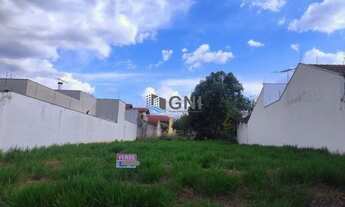 Imagem: Terreno - Em rua Aurora