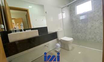 Imagem 7: Sobrado para venda possui 260 metros quadrados com 3 quartos em Atami - Pontal do Paraná