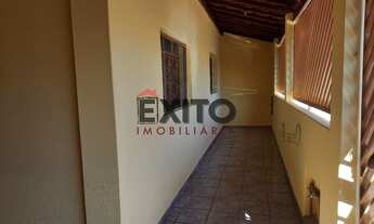 Imagem 2: CENTRO - 02 DORM. SALA DE JANTAR, GARAGEM PARA 02 CARROS, LOCALIZAÇÃO PRIVILEGIADA