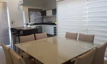 Imagem 6: Casa para venda tem 230 metros quadrados com 3 quartos