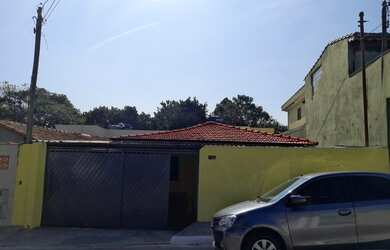 Imagem 2: Casa Térrea para Venda ou Aluguel tem 110 ms com 5 dorms e 1 suíte garagem para 3 carros