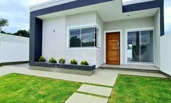 Imagem: Casa de 3 Quartos com Terreno Amplo