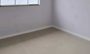 Imagem 5: Casa Geminada Espaçosa com Suíte