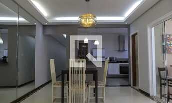 Imagem 5: Casa para Aluguel - Embaré, 3 Quartos, 200 m2