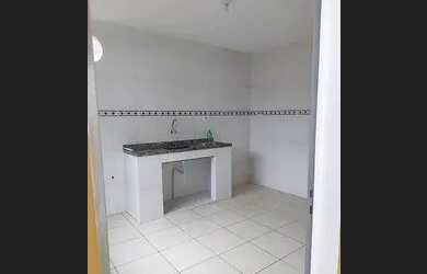 Imagem 5: Casa recém-reformada com garagem coberta e 3 quartos em venda das pedras