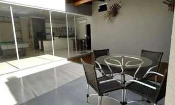 Imagem: Casa para venda possui 240 metros quadrados