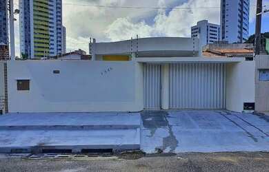 Imagem 2: Casa Para Alugar com 4 quartos 2 suítes no bairro Capim Macio em Natal