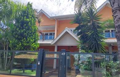 Imagem 3: Condomínio à beira lago