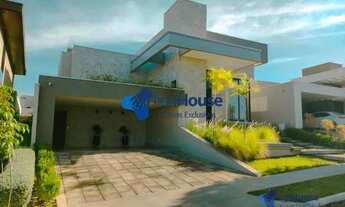 Imagem: Casa Térrea com 4 Suítes no Condomínio