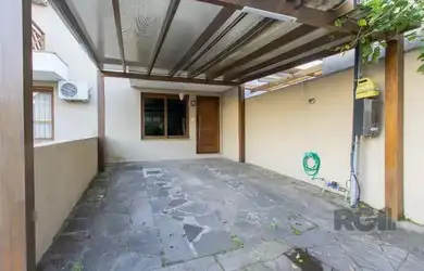 Imagem 2: Sobrado para Venda - 96.67m², 2 dormitórios, sendo 2 suites, 2 vagas - Hípica