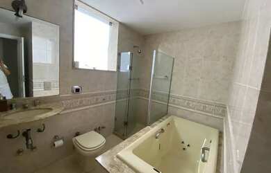 Imagem 9: Casa de condomínio para aluguel e venda possui 600 metros quadrados com 4 quartos