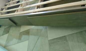 Imagem 3: Cama seminova Casa com venda por R$250