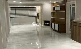 Imagem 2: Apartamento para venda com 122 metros quadrados com 3 quartos em Menino Deus - Porto Alegr