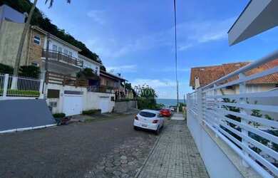 Imagem 7: CASA NA PRAIA COM LOCALIZAÇÃO PRIVILEGIADA EM PENHA SC!