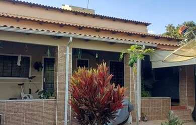 Imagem 2: Casa em cidade ocidental