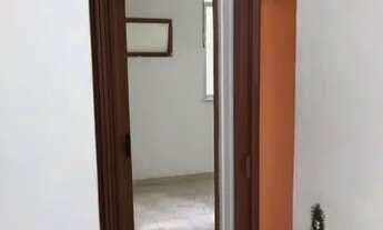 Imagem 2: Alugo apartamento Rua Conselheiro Galvao n 210 2 quartos em Madureira