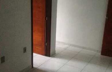 Imagem 4: 1/4 na Avenida Jorge Amado, próximo à Praça do Imbui