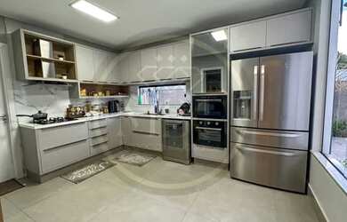 Imagem 4: Praia dos Passarinhos / Casa Duplex / 4 quartos sendo 3 suítes