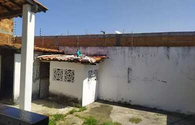 Imagem 4: Casa na Zona de Expansão - 2 Quartos, 1 Banheiro, 40m² e 4 Vagas de Garagem