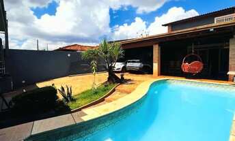 Imagem: Sobrado padrão com 265,95m², bairro Jardim