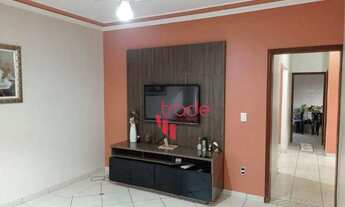 Imagem 3: Casa à Venda de 03 Quartos no Bairro Jardim São José em Ribeirão Preto com Quintal