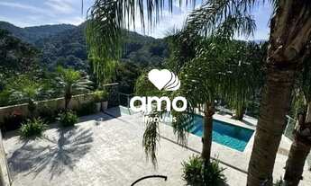 Imagem 2: Casa Residencial de Frente em Brusque (Centro I) 368 m², 3 Suítes, 3 Vagas