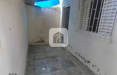 Imagem: Casa de fundo para locação no bairro Planalto