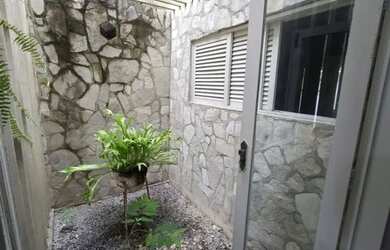 Imagem 5: Casa de esquina no Brisamar 04 Quartos sendo 02 Suítes