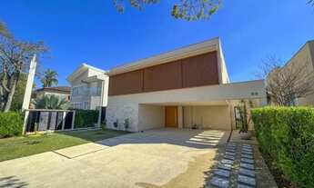 Imagem: Casa em Condomínio com 4 Quarto(s) e 7