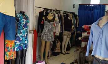 Imagem: Vende-se brecho com tudo dentro (menos a