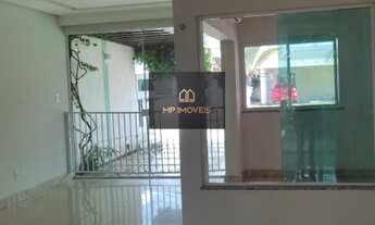 Imagem 5: Casa de condomínio para venda possui 200 metros quadrados com 5 quartos