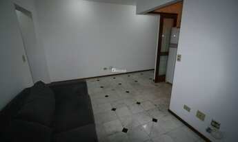 Imagem 5: Apartamento com varanda na sala e quarto, fora de rota, lazer e 2 Vagas!