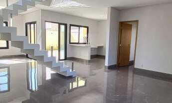 Imagem 4: Casa de condomínio sobrado para venda tem 235 metros quadrados com 4 quartos