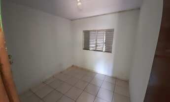 Imagem 5: Casa individual. Bairro Jardim Carioca. 1 quarto, sala cozinha, varanda e quintal