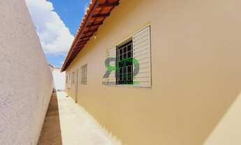 Imagem 2: Casa- Não Geminada- Casa verde e amarela