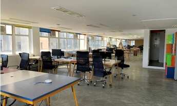 Imagem 3: Lage comercial na Avenida Faria Lima com 448m² - 500m do Metro Faria Lima