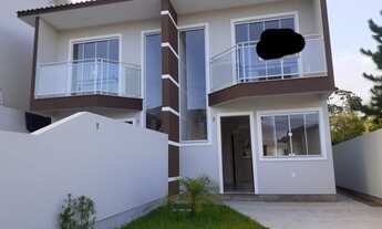 Imagem: Lindo sobrado no jardim botânico com passagem