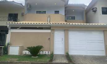 Imagem: Maravilhosa casa duplex em condomínio em