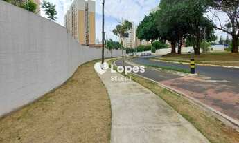 Imagem 5: Oportunidade - Apartamento 60m2, 2 garagens cobertas, 100% reformado, oitavo andar, 3 quar