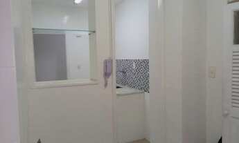 Imagem 3: Apartamento para venda tem 75 metros quadrados com 2 quartos em Copacabana - Rio de Janeir