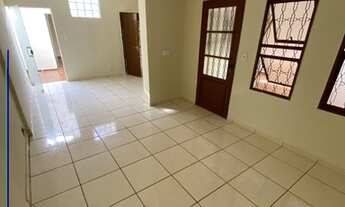 Imagem 2: RIBEIRÃO PRETO - Casa Padrão - INDEPENDÊNCIA