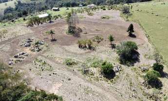 Imagem: Sítio 13 Alqueires, 2 casas, galpão, rico