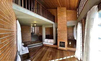 Imagem 7: Excelente residência em rua calma no bairro Pilarzinho com 302 m²