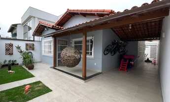 Imagem: Casa Linear em rua sem saída em Colina